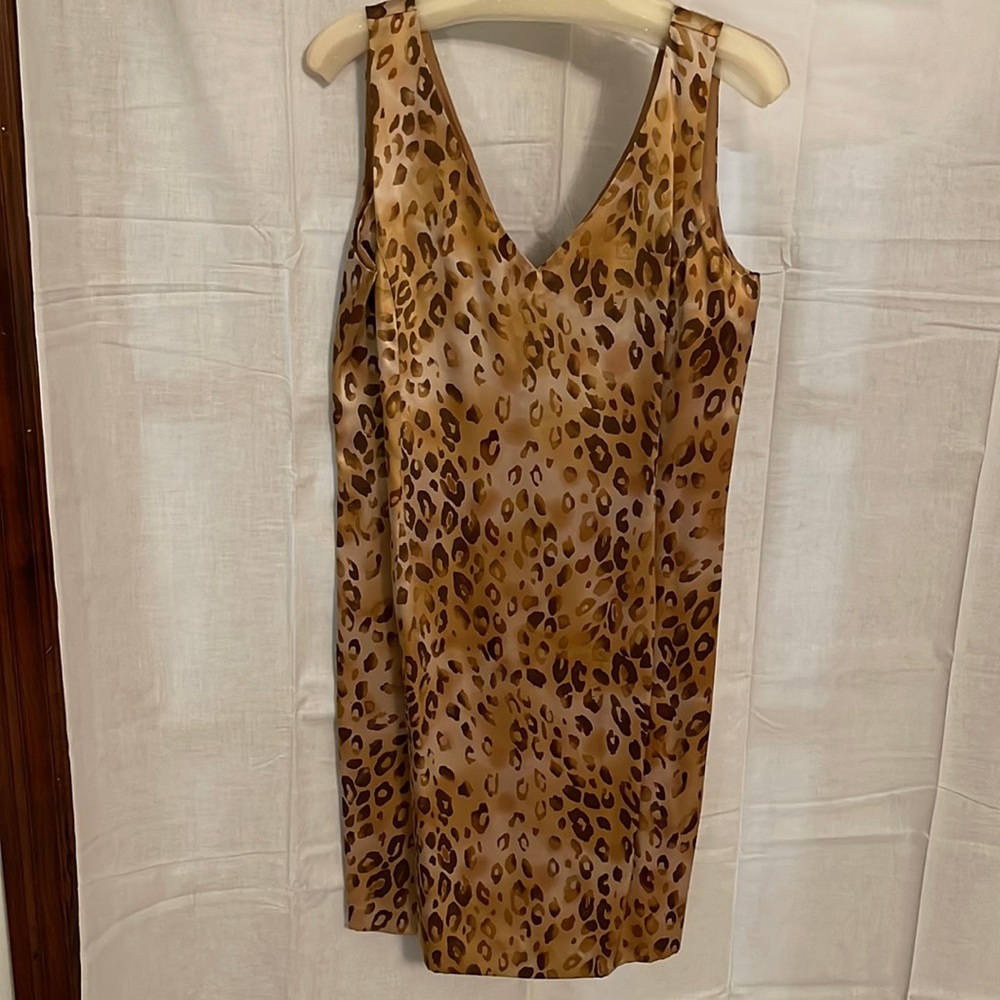 Leopard print sleeveless silk dress v neck  back zip